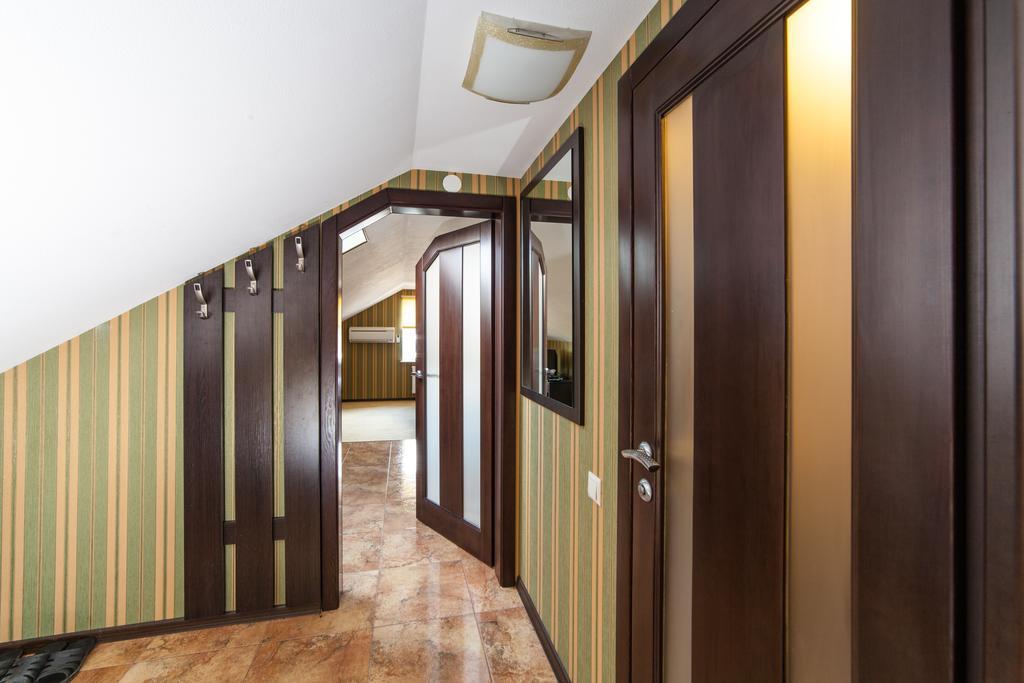 Home Comfort Livoberezhna Iec Kiev Exteriér fotografie