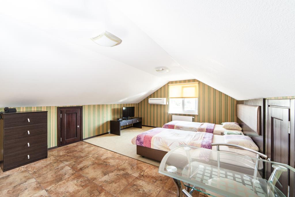 Home Comfort Livoberezhna Iec Kiev Exteriér fotografie
