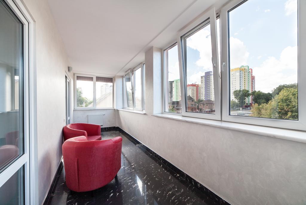 Home Comfort Livoberezhna Iec Kiev Exteriér fotografie