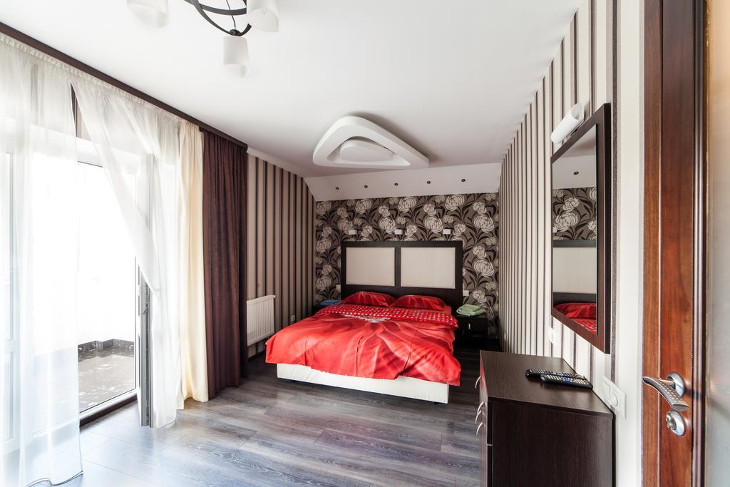 Home Comfort Livoberezhna Iec Kiev Exteriér fotografie