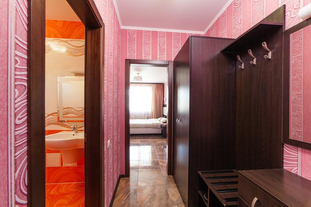 Home Comfort Livoberezhna Iec Kiev Exteriér fotografie
