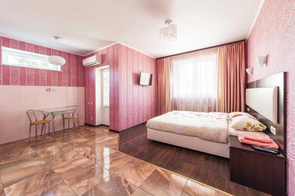 Home Comfort Livoberezhna Iec Kiev Exteriér fotografie