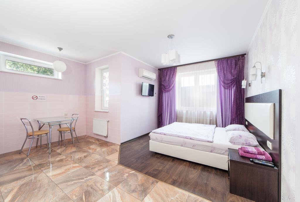 Home Comfort Livoberezhna Iec Kiev Exteriér fotografie